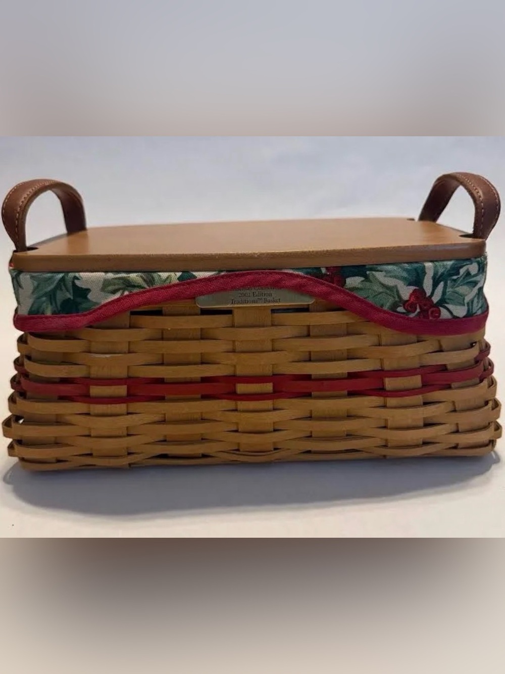 Longaberger Christmas edition  with protector, dowels, liner and lid 2002